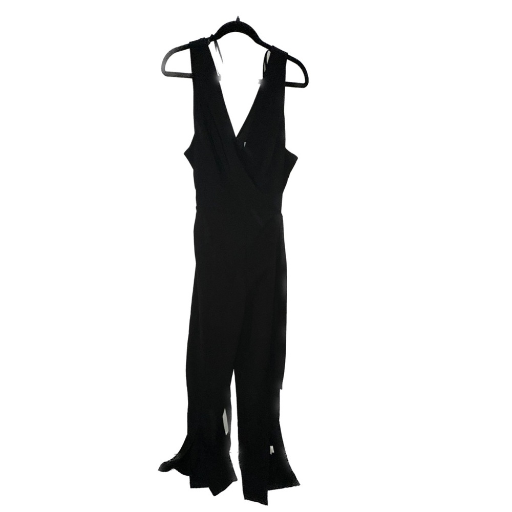 NWOT Jumpsuit / Split front legs